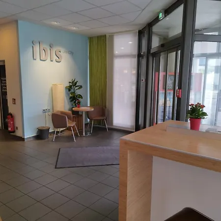 Ibis ホテル